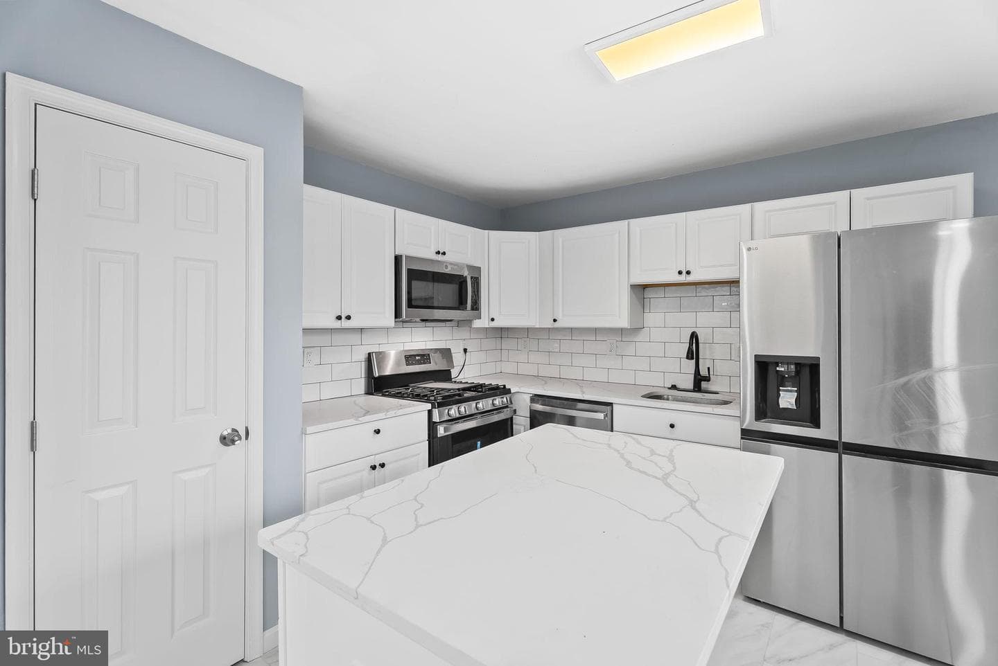4302 Henderson Road photo 11