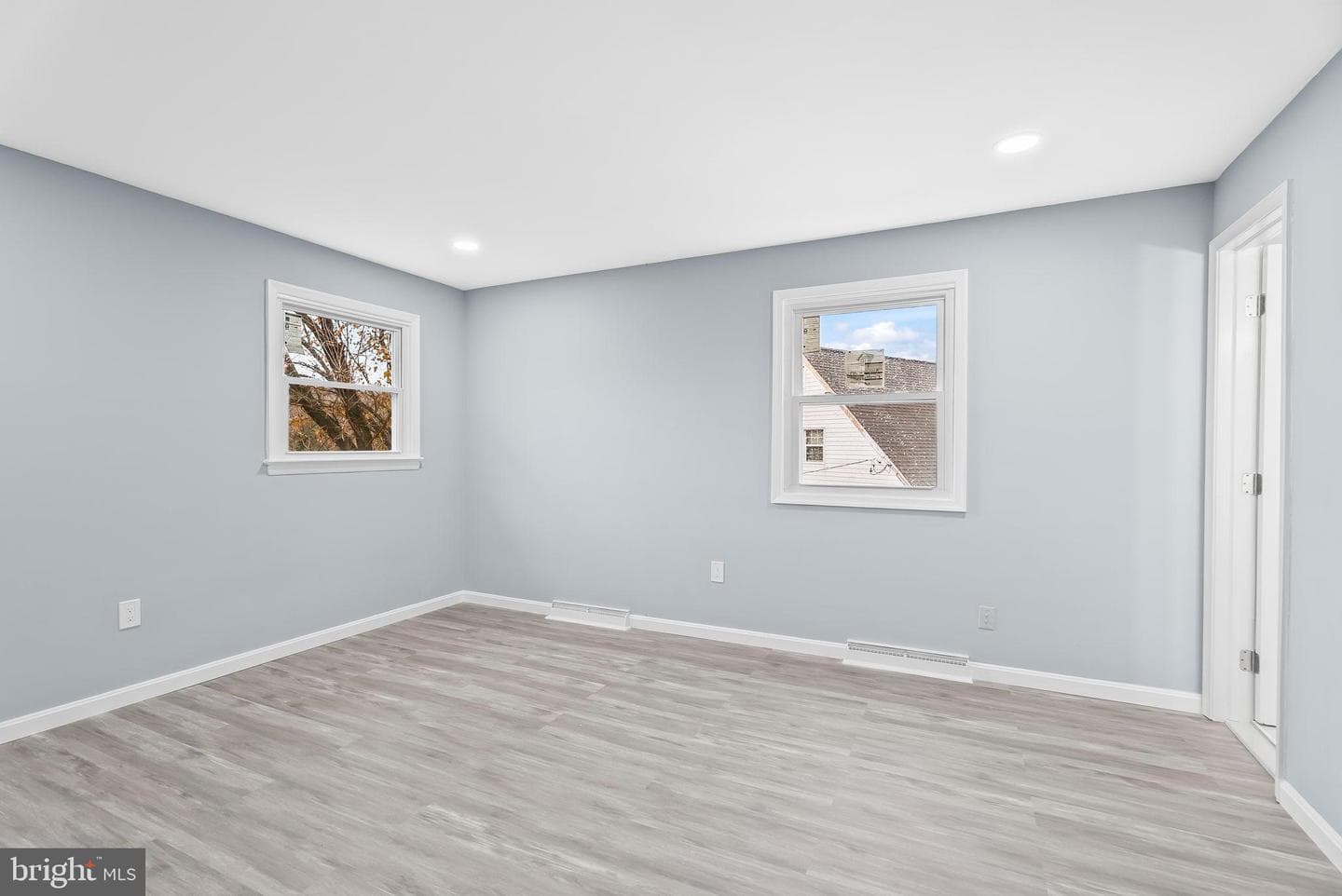 4302 Henderson Road photo 17