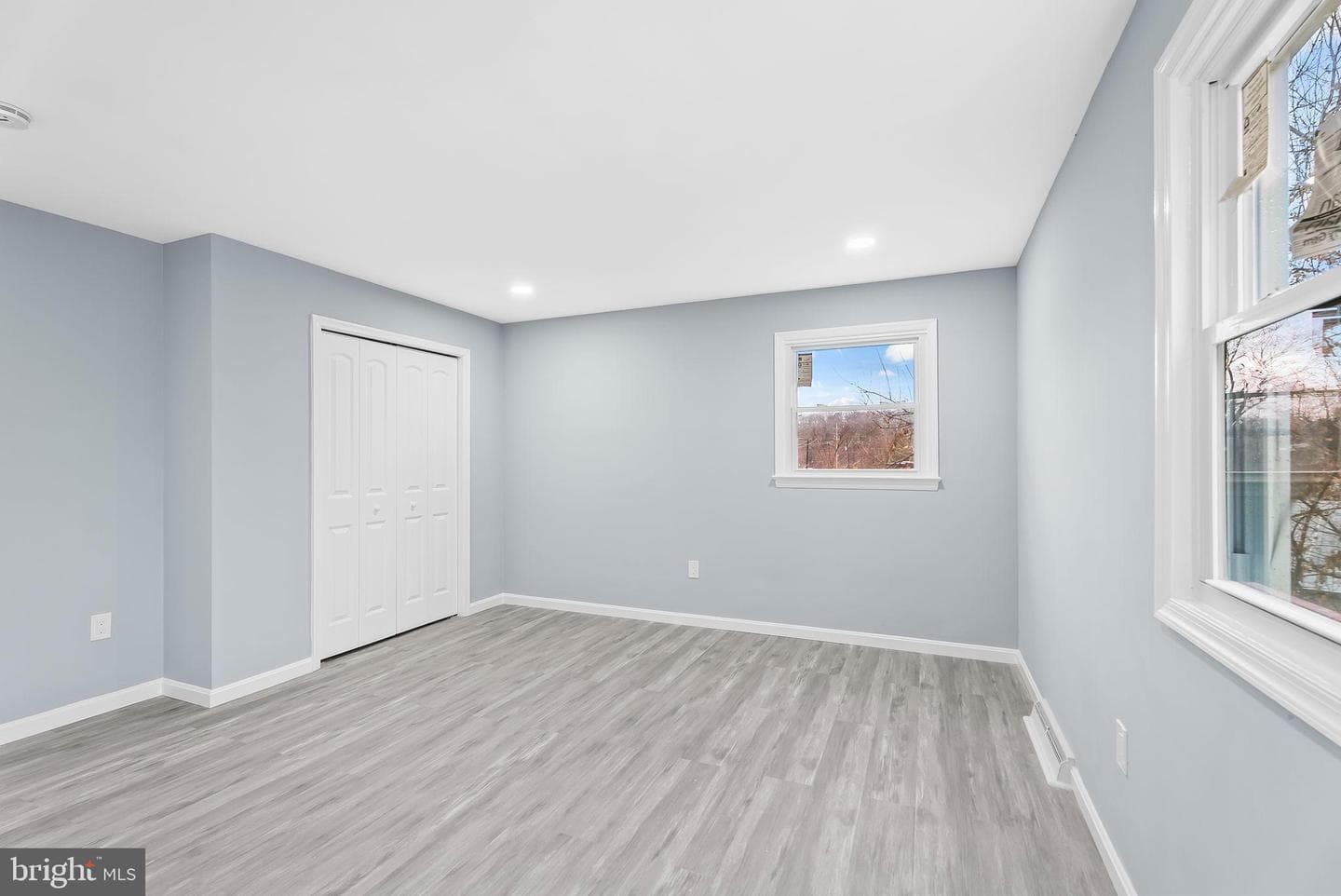 4302 Henderson Road photo 18