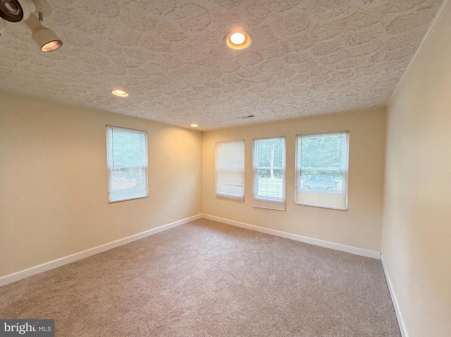 3512 Majestic Lane photo 4