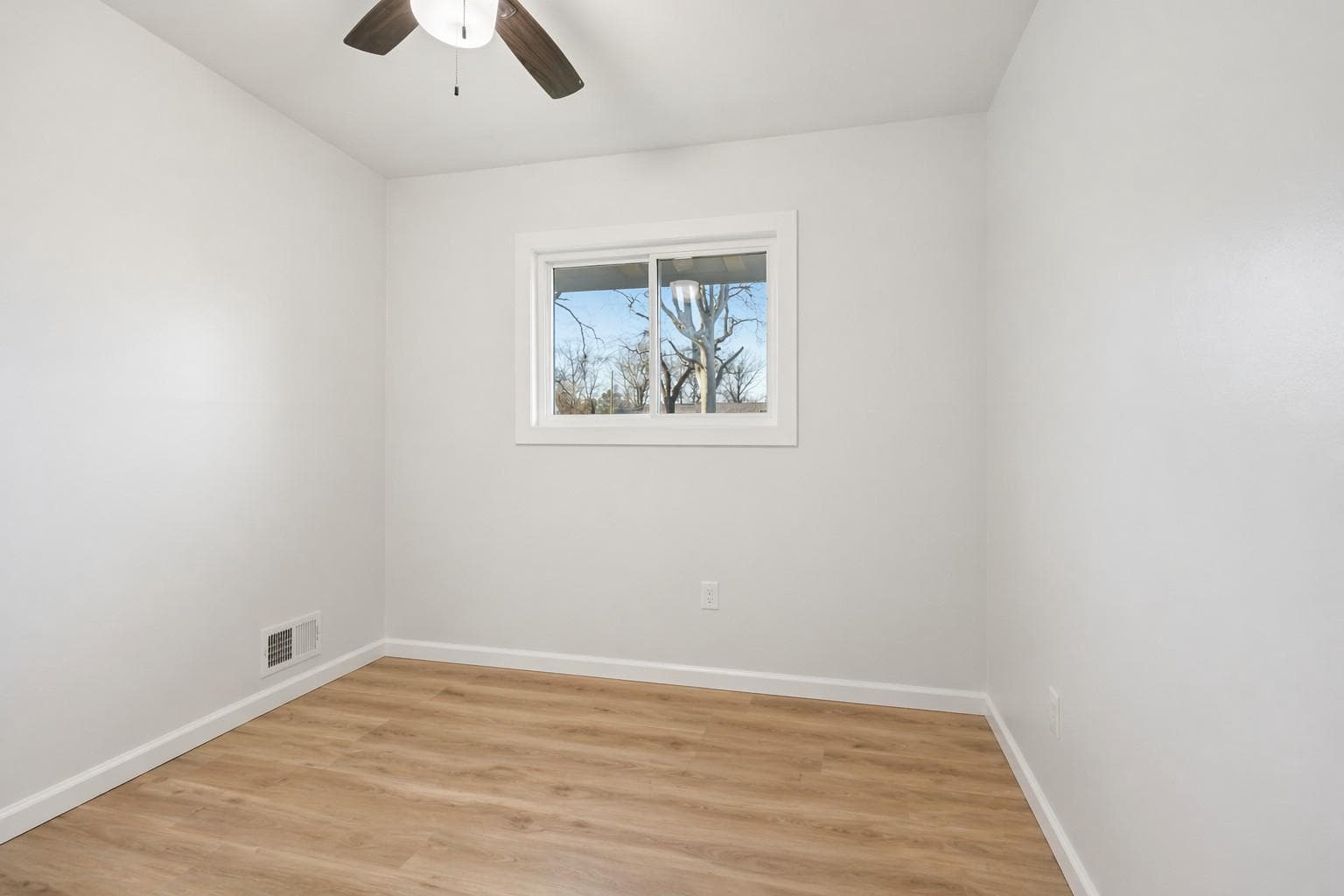 1409 Fenwood Avenue photo 8