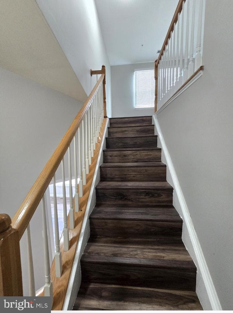 14226 Hampshire Hall Court #402 photo 26
