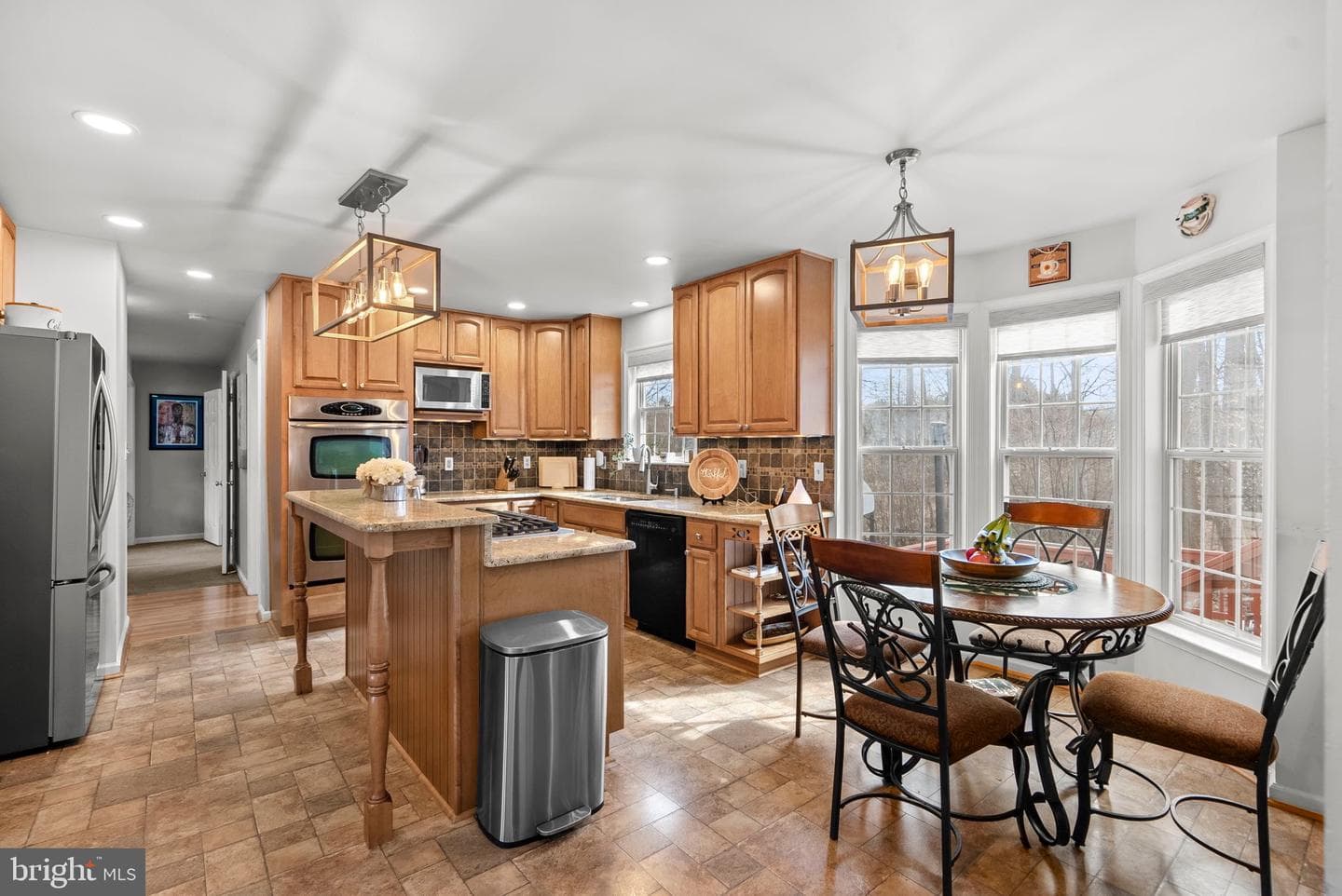 14221 Pleasant View Drive photo 8