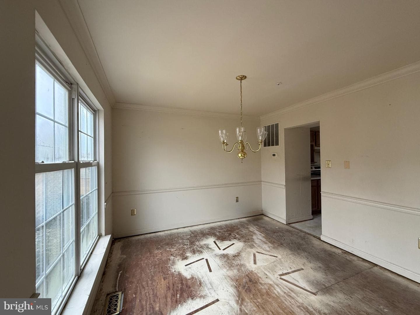 8210 Birdsong Drive photo 2