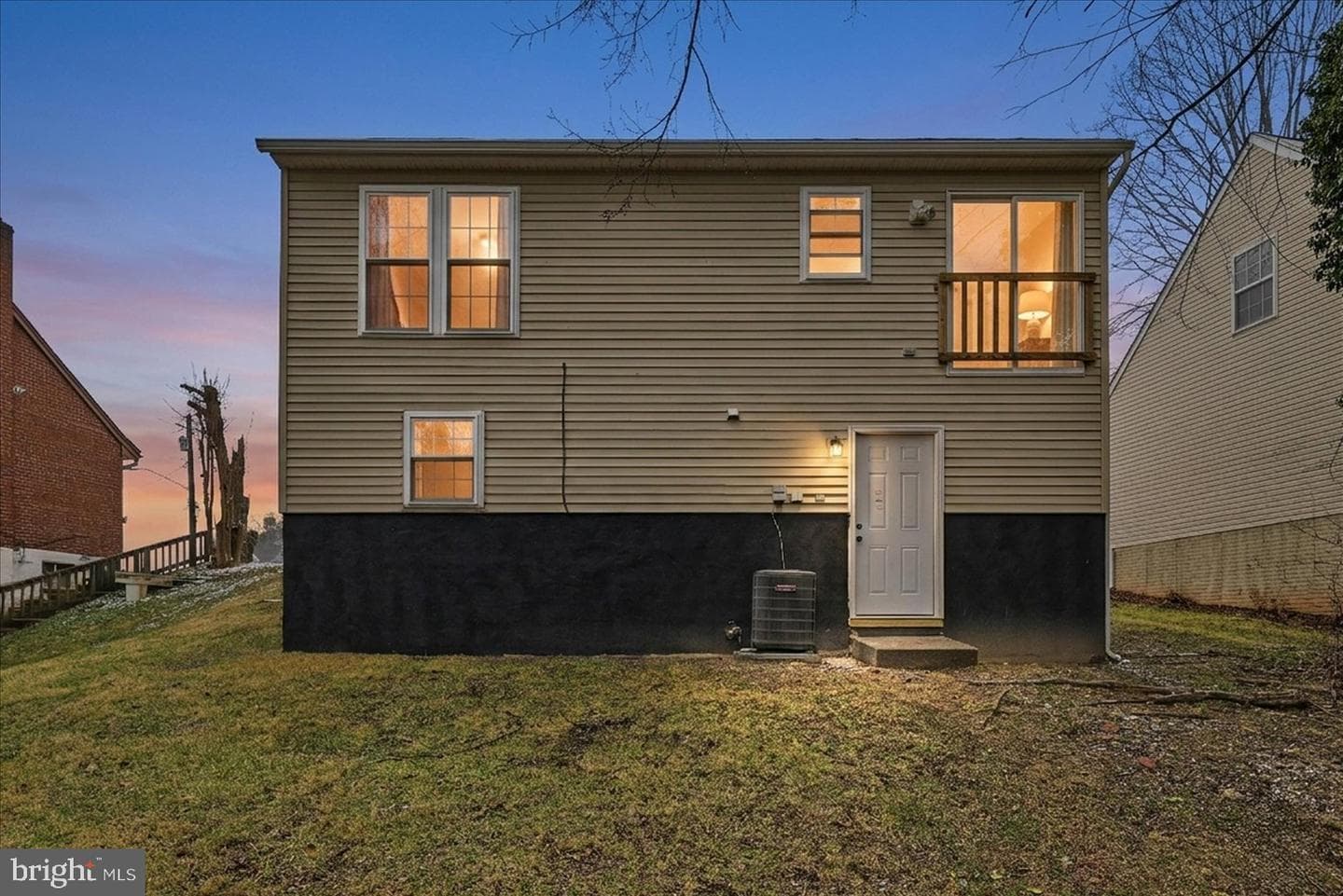 6915 Adel Street photo 28
