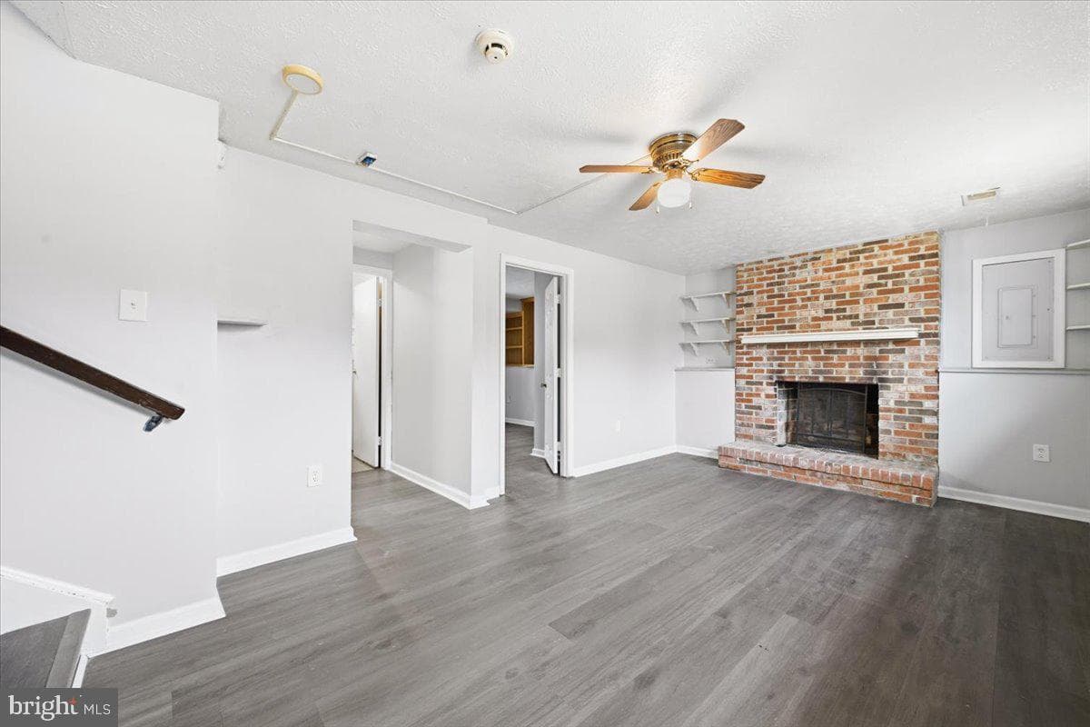 8624 Irvin Avenue photo 16