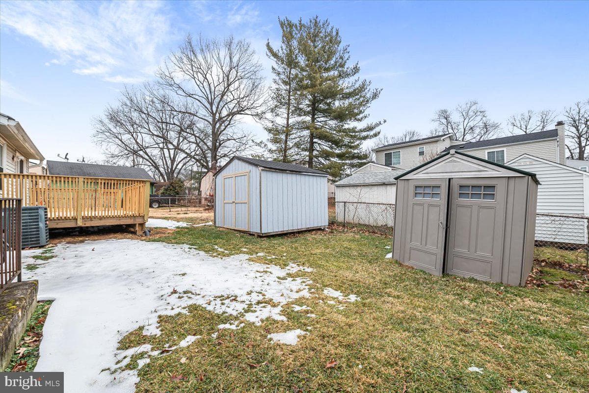 8624 Irvin Avenue photo 25