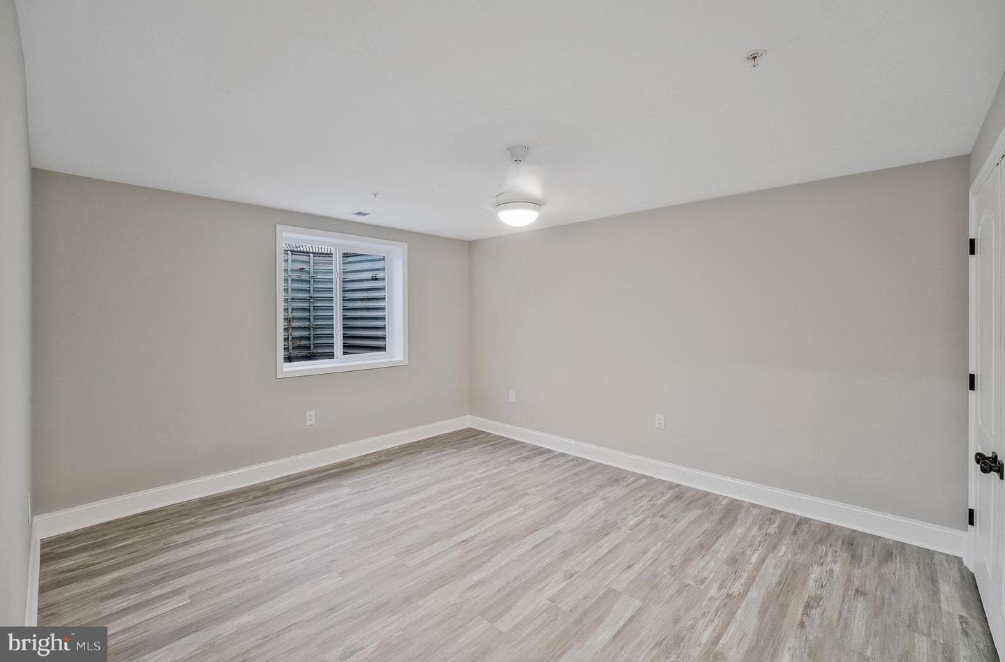9208 4th Street photo 20