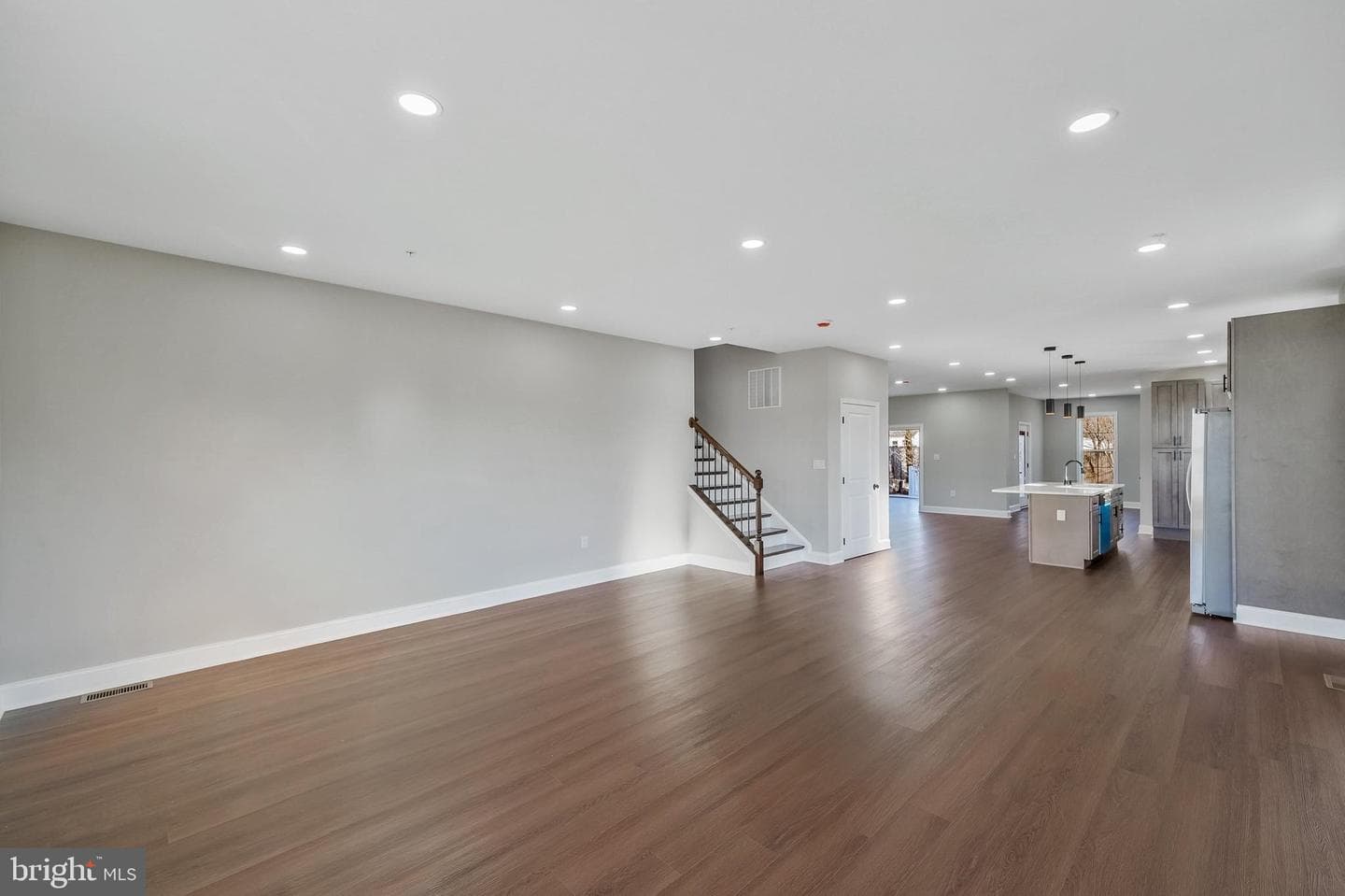 9208 4th Street photo 5