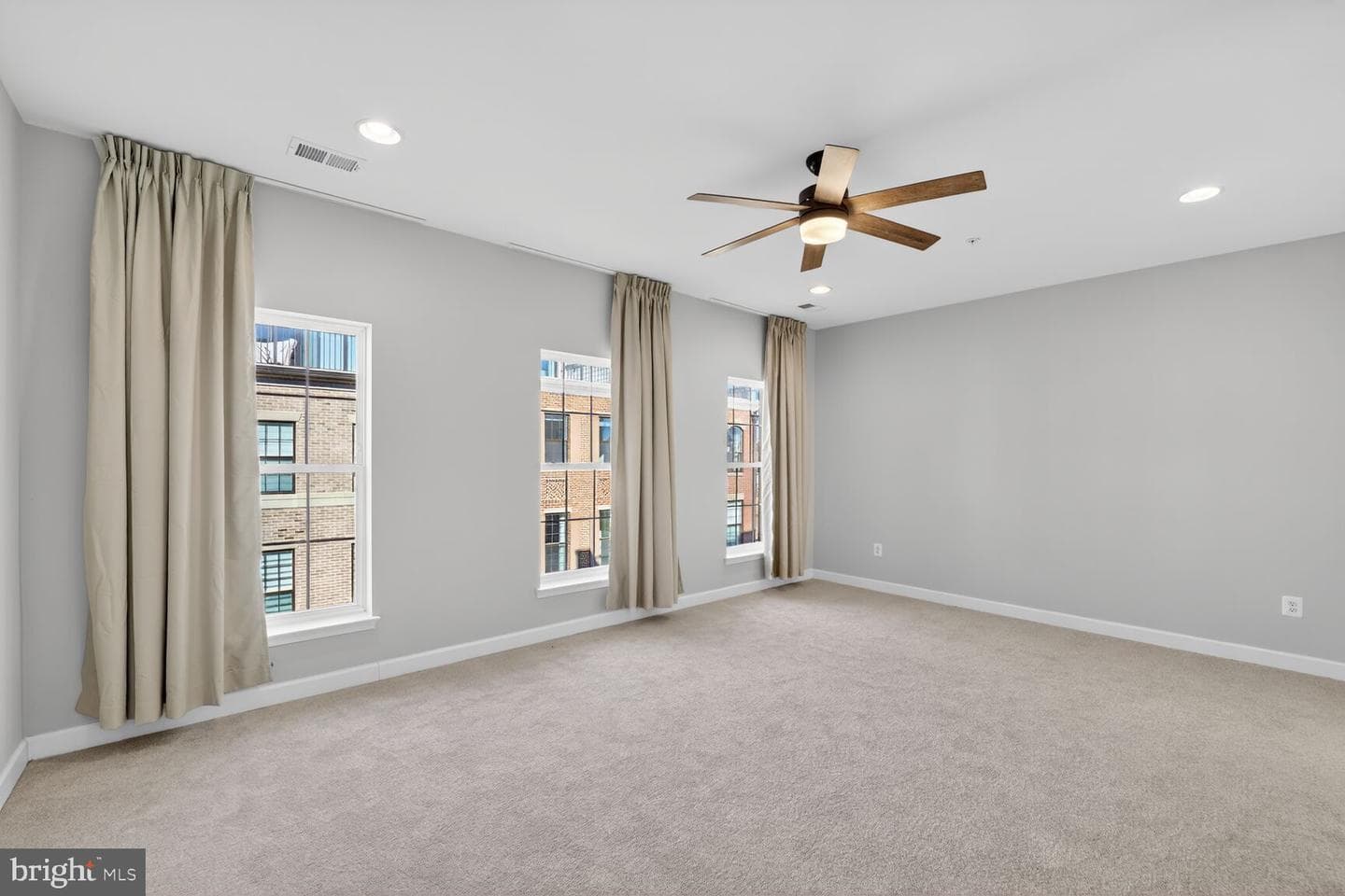 620 Leigh Way photo 19