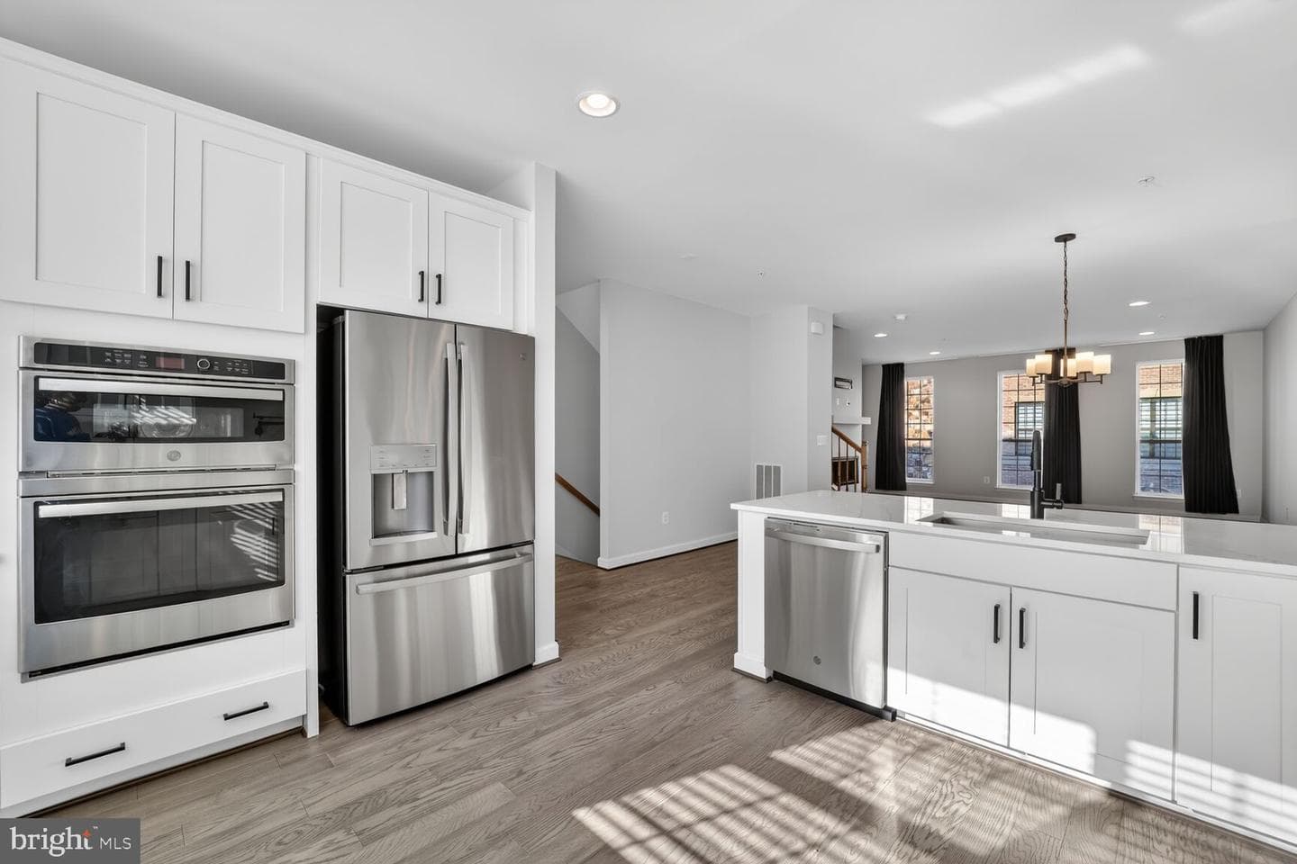 620 Leigh Way photo 9