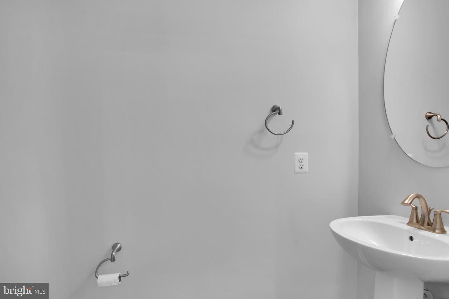 9712 Vang Drive photo 18