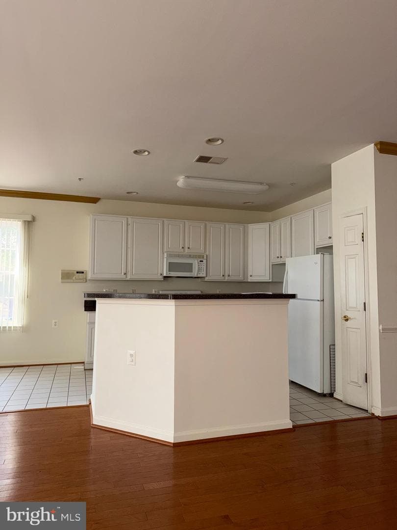 308 Dunnville Place photo 25