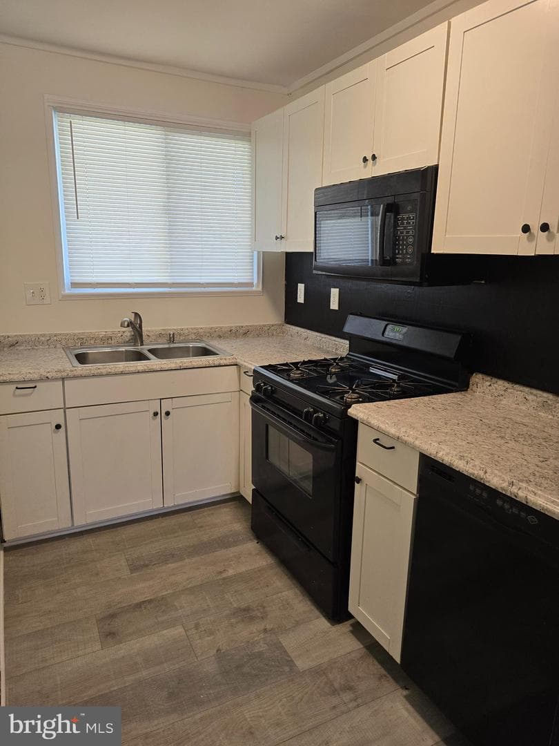 7627 Greenleaf Road photo 23