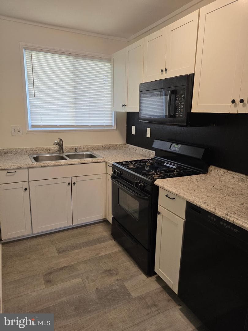 7627 Greenleaf Road photo 41