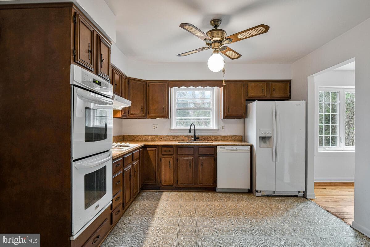 9804 Pamir Court photo 16