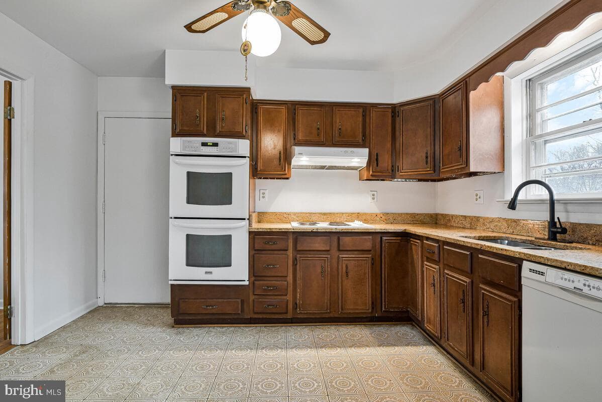 9804 Pamir Court photo 17