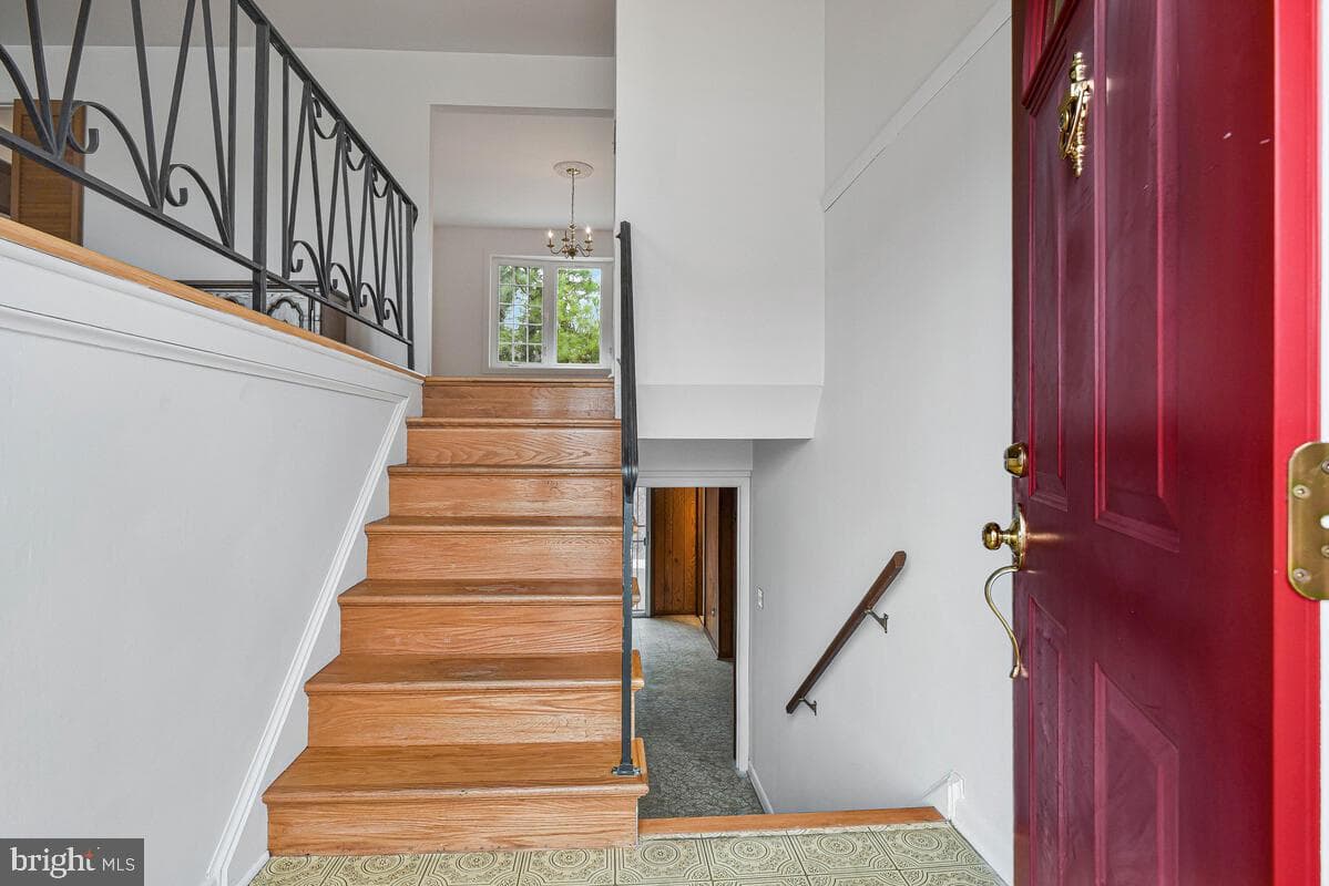 9804 Pamir Court photo 4