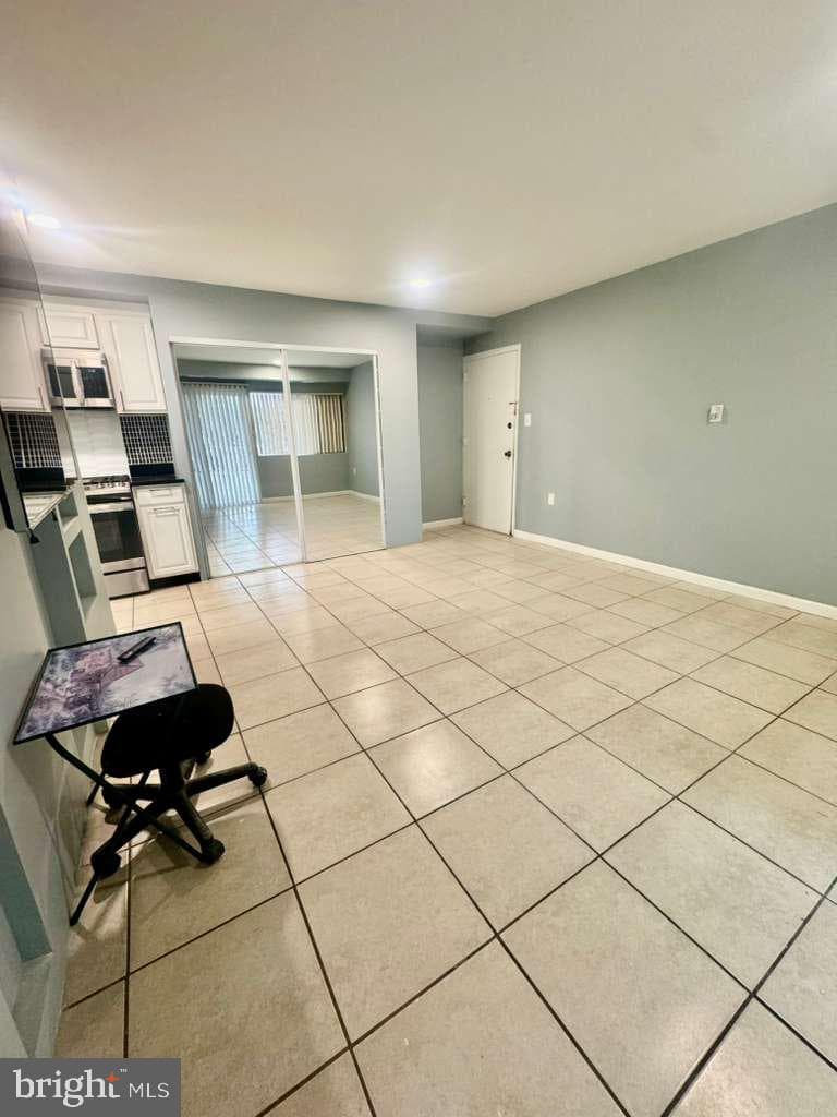 9278 Adelphi Road #103 photo 14