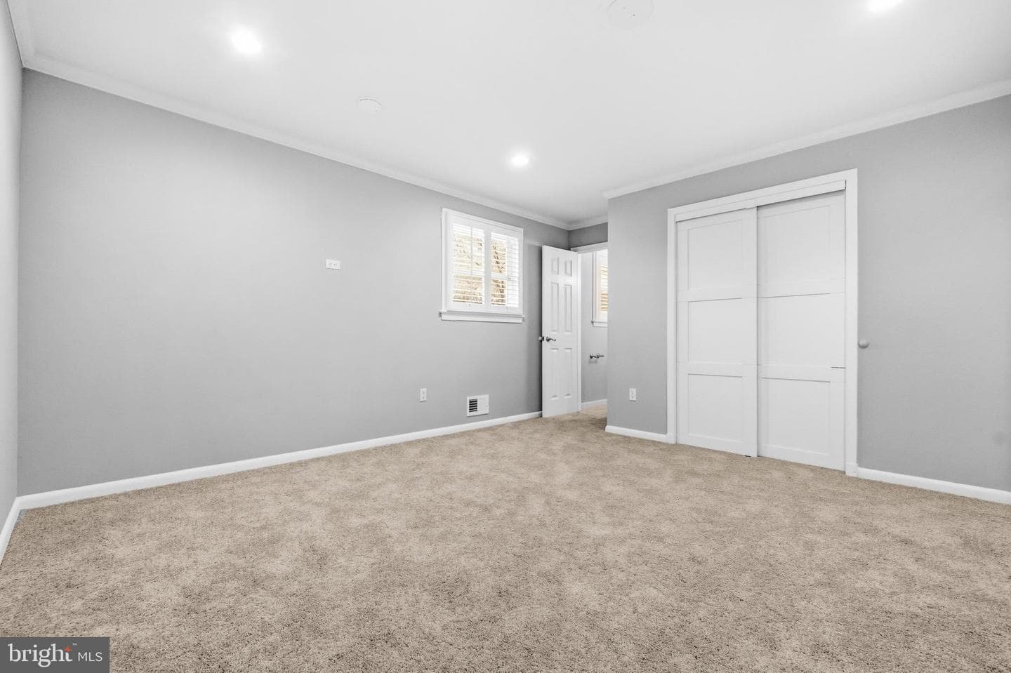 4303 Skyline Drive photo 11