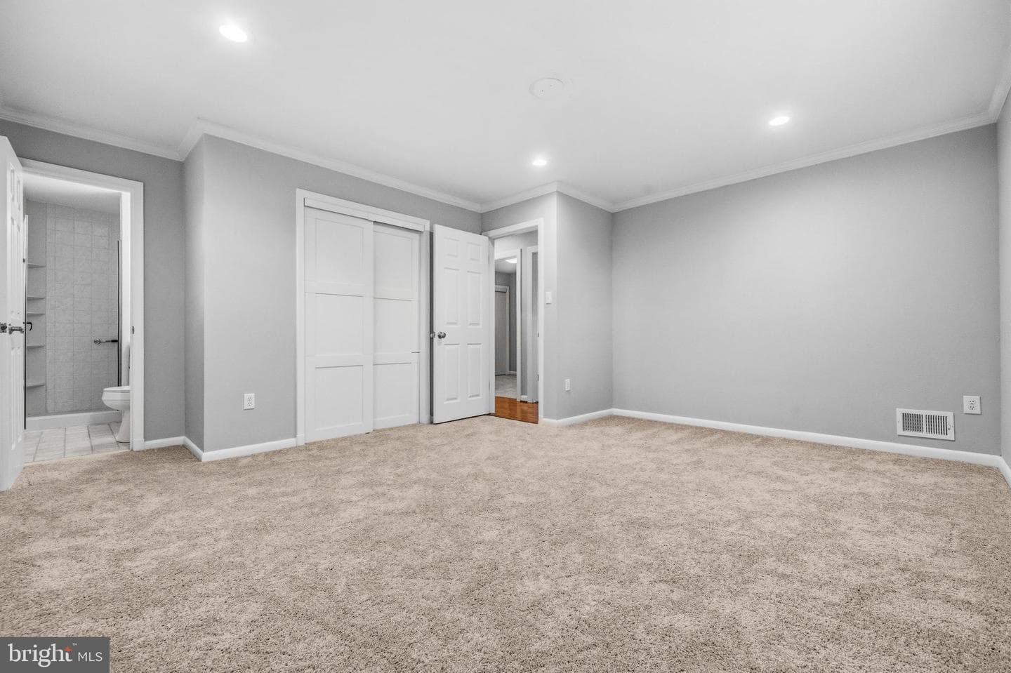 4303 Skyline Drive photo 12