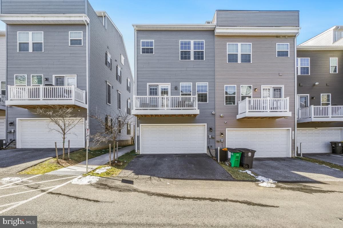 16328 Fife Way photo 30