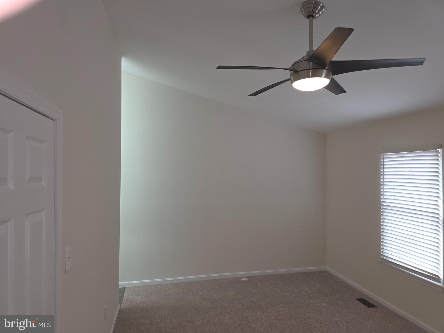 6919 Forbes Boulevard photo 10