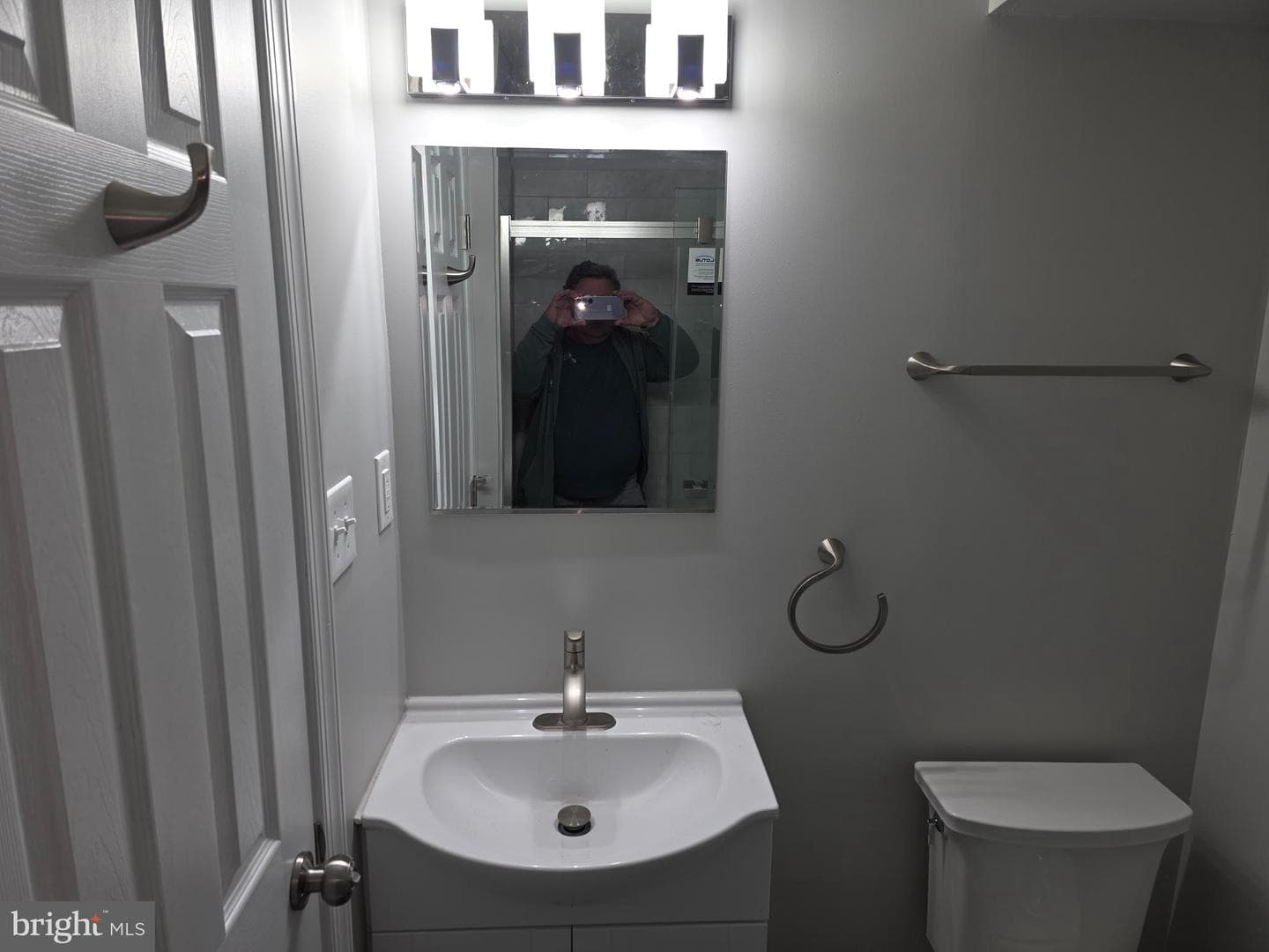 6919 Forbes Boulevard photo 34