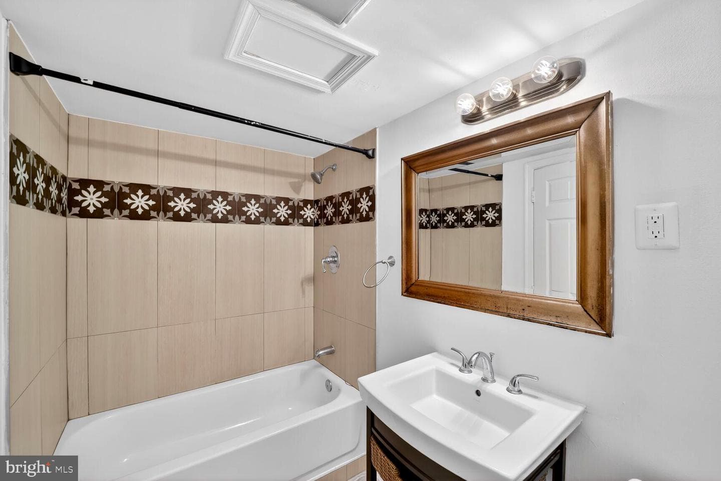4409 Romlon Street #3 photo 15