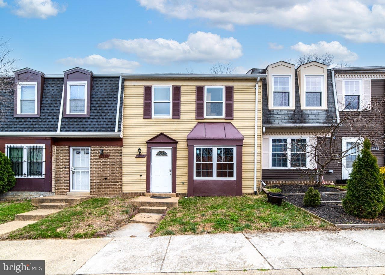 5936 Applegarth Place