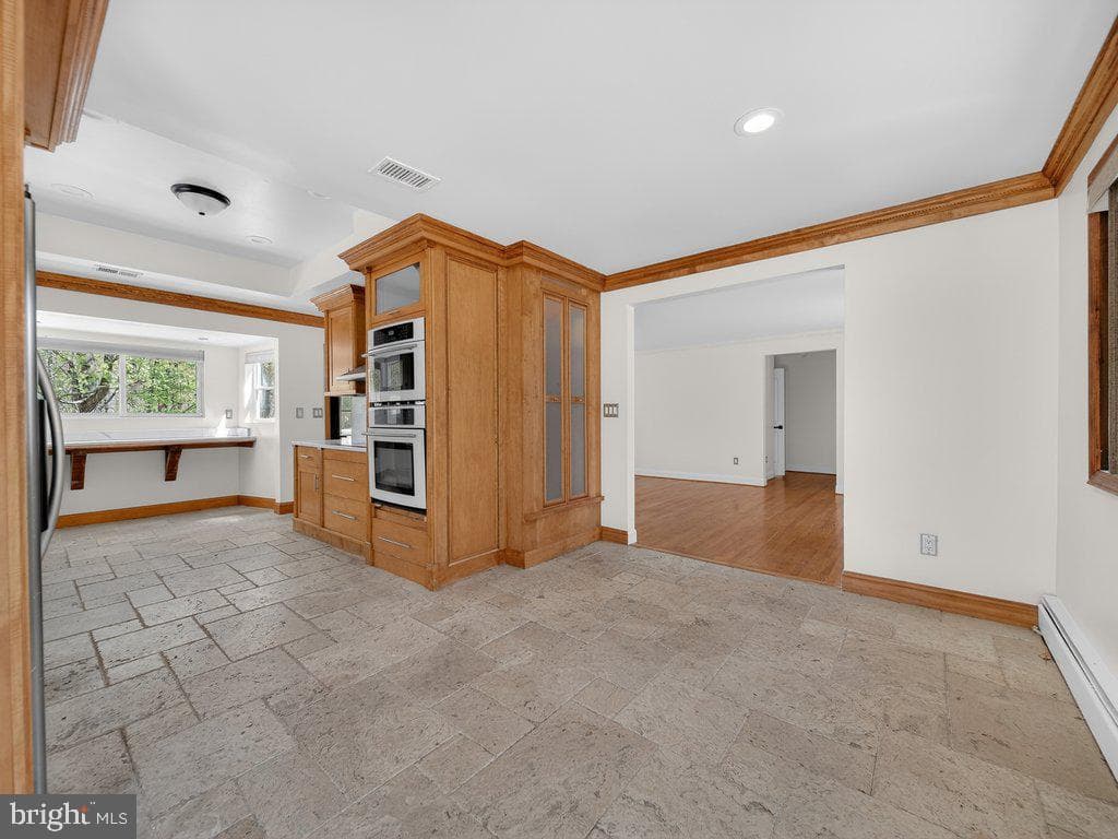 13610 Woodedge Drive photo 10