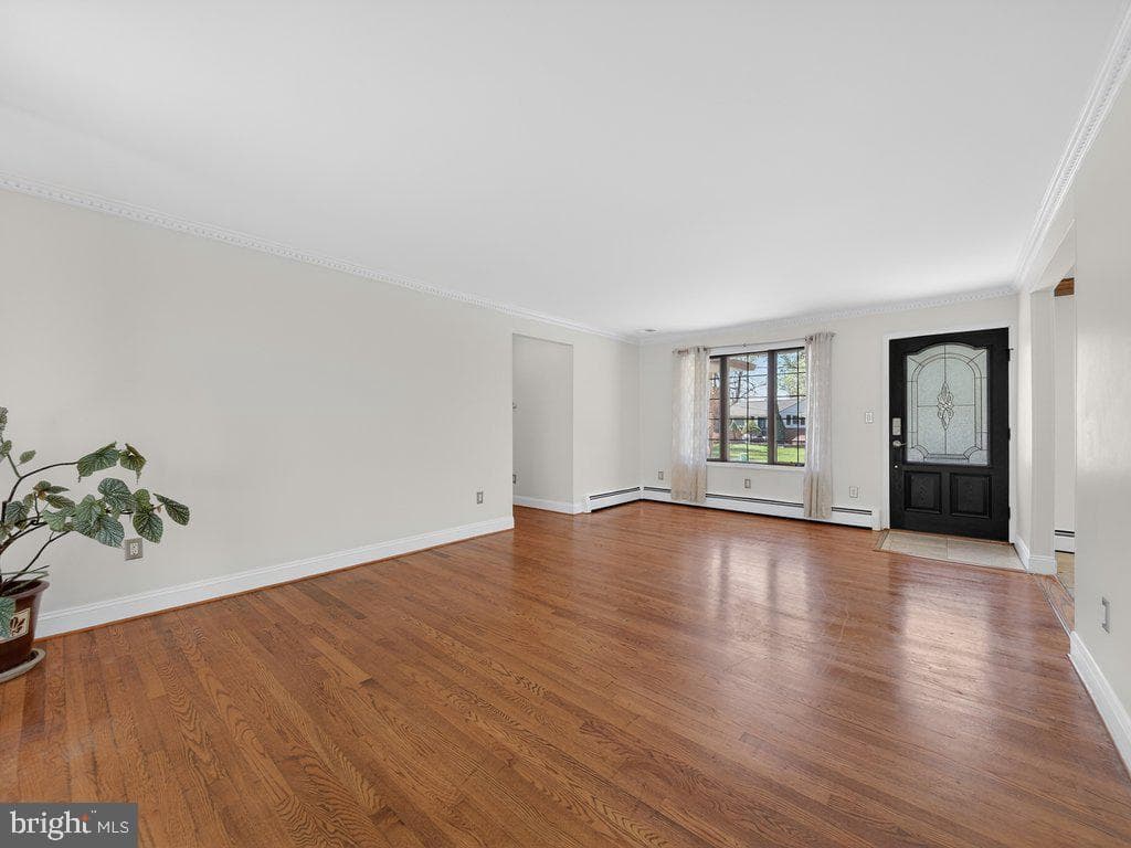 13610 Woodedge Drive photo 5