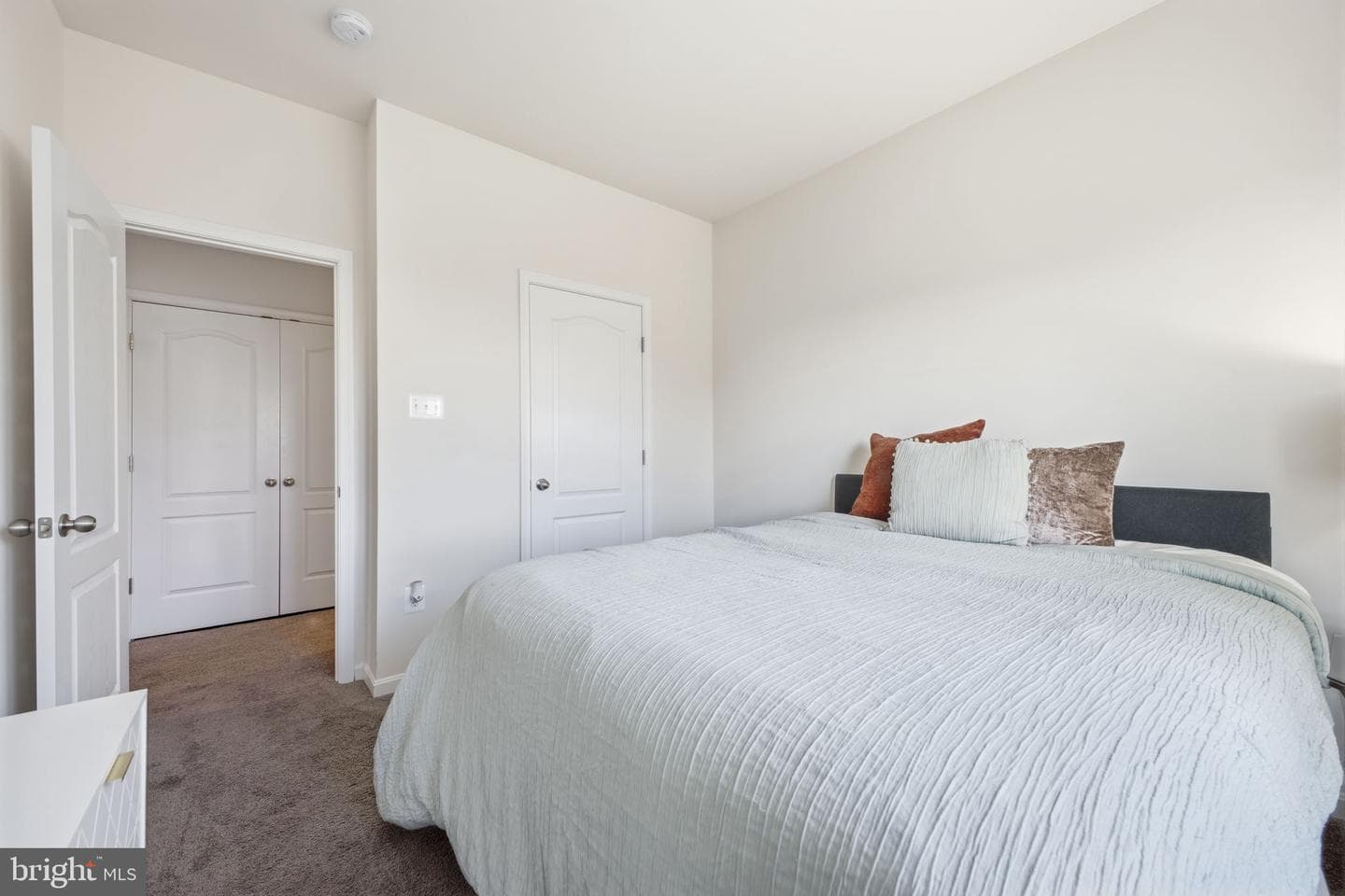 217 Southwind Drive photo 32