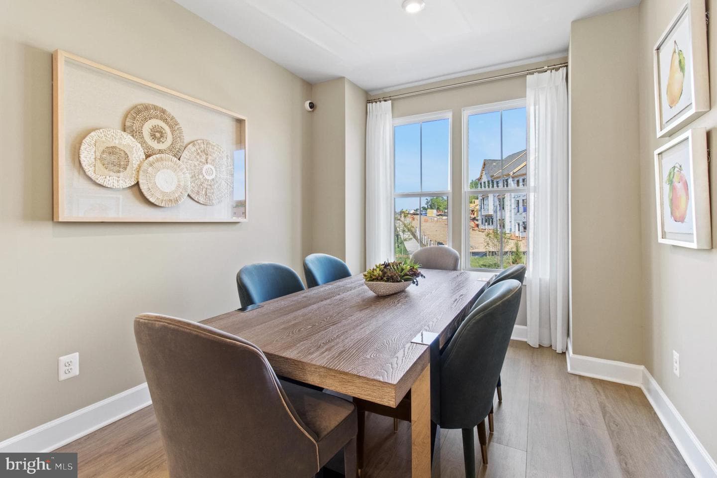 3414 Chester Alley photo 10