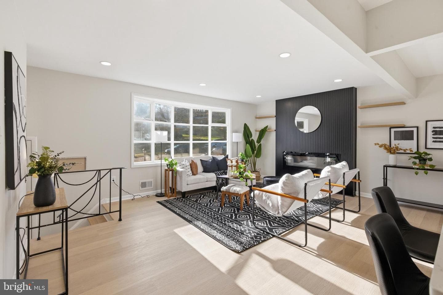2102 Trafalgar Drive