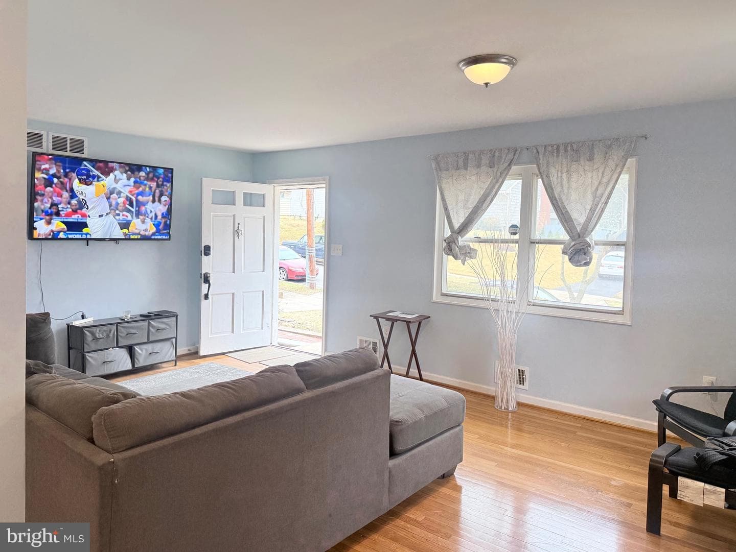 9033 Volta Street photo 2