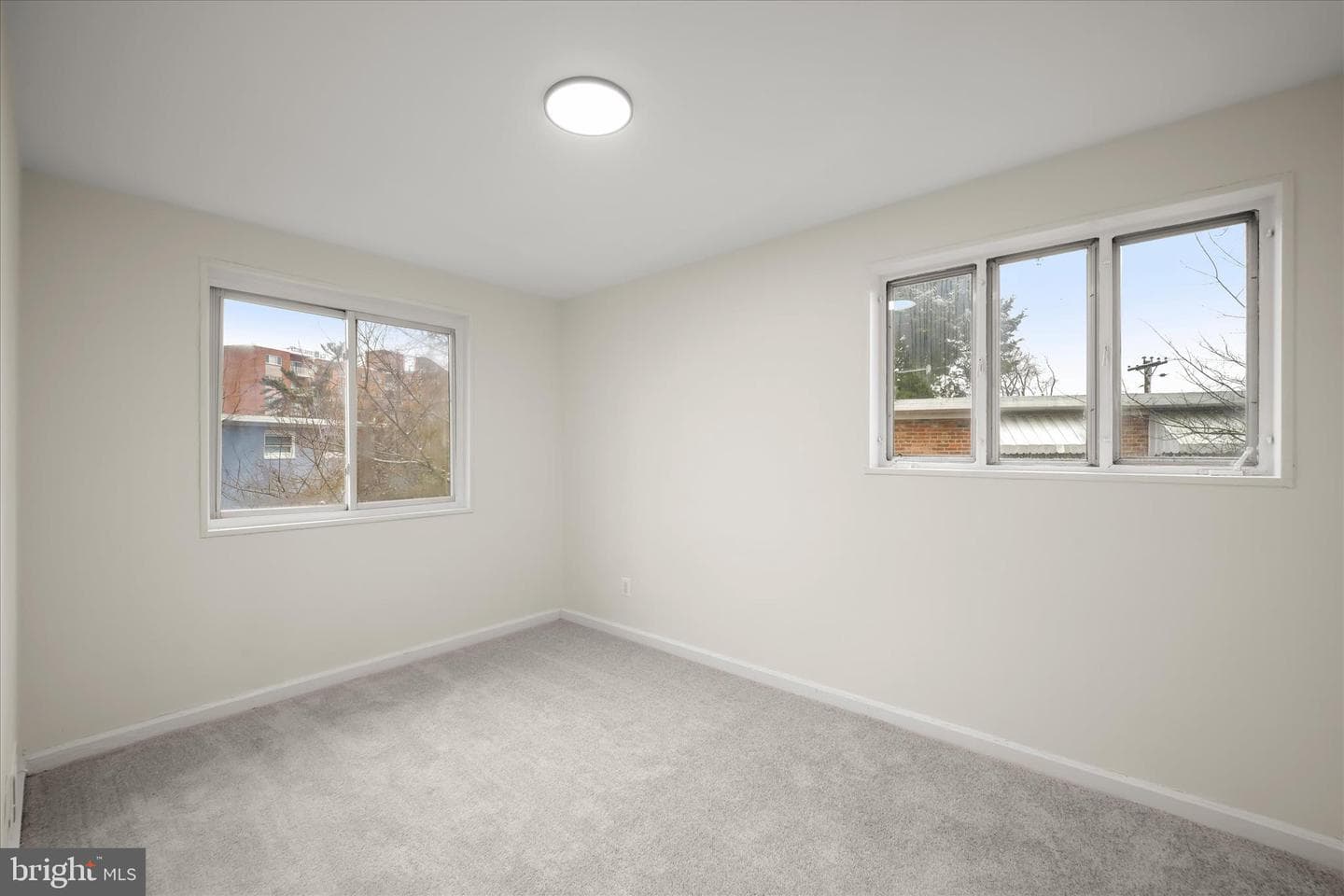 3914 Essex Court photo 20
