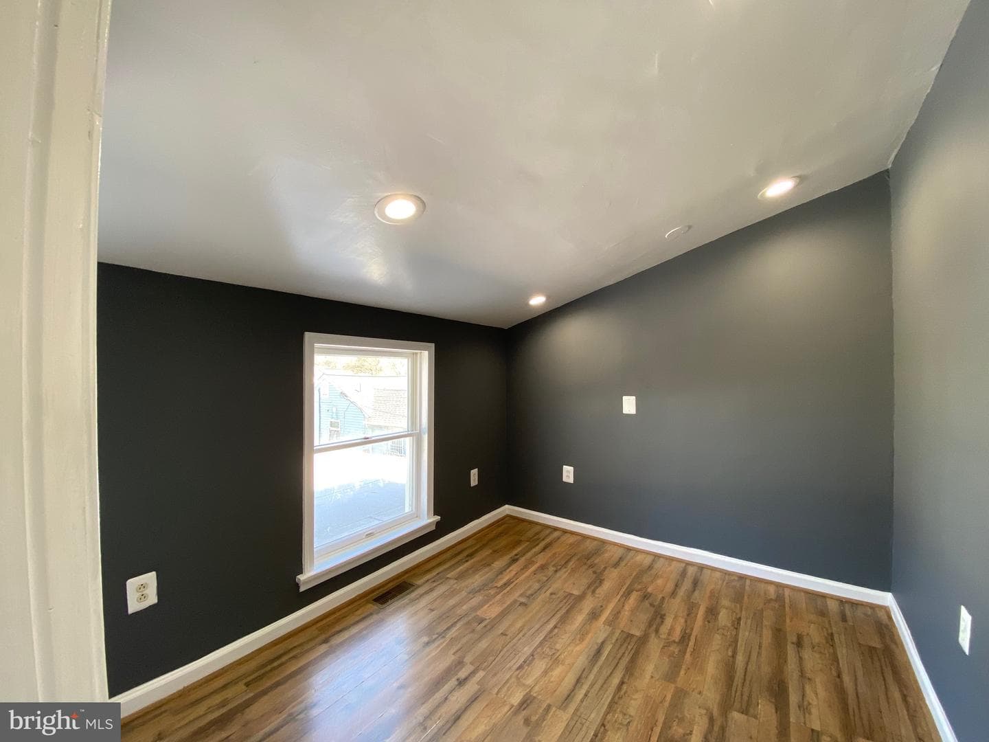 7214 Leona Street photo 25