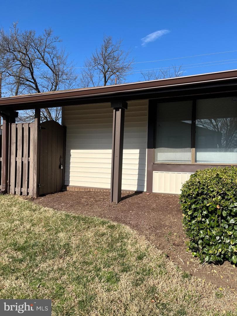 10172 Scotch Hill Drive photo 8