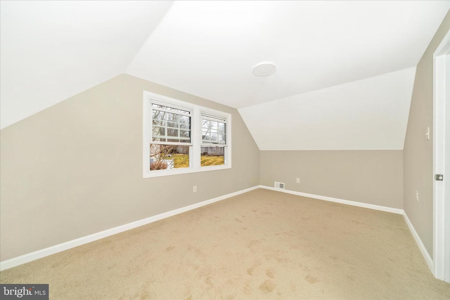 12209 Rolling Hill Lane photo 37