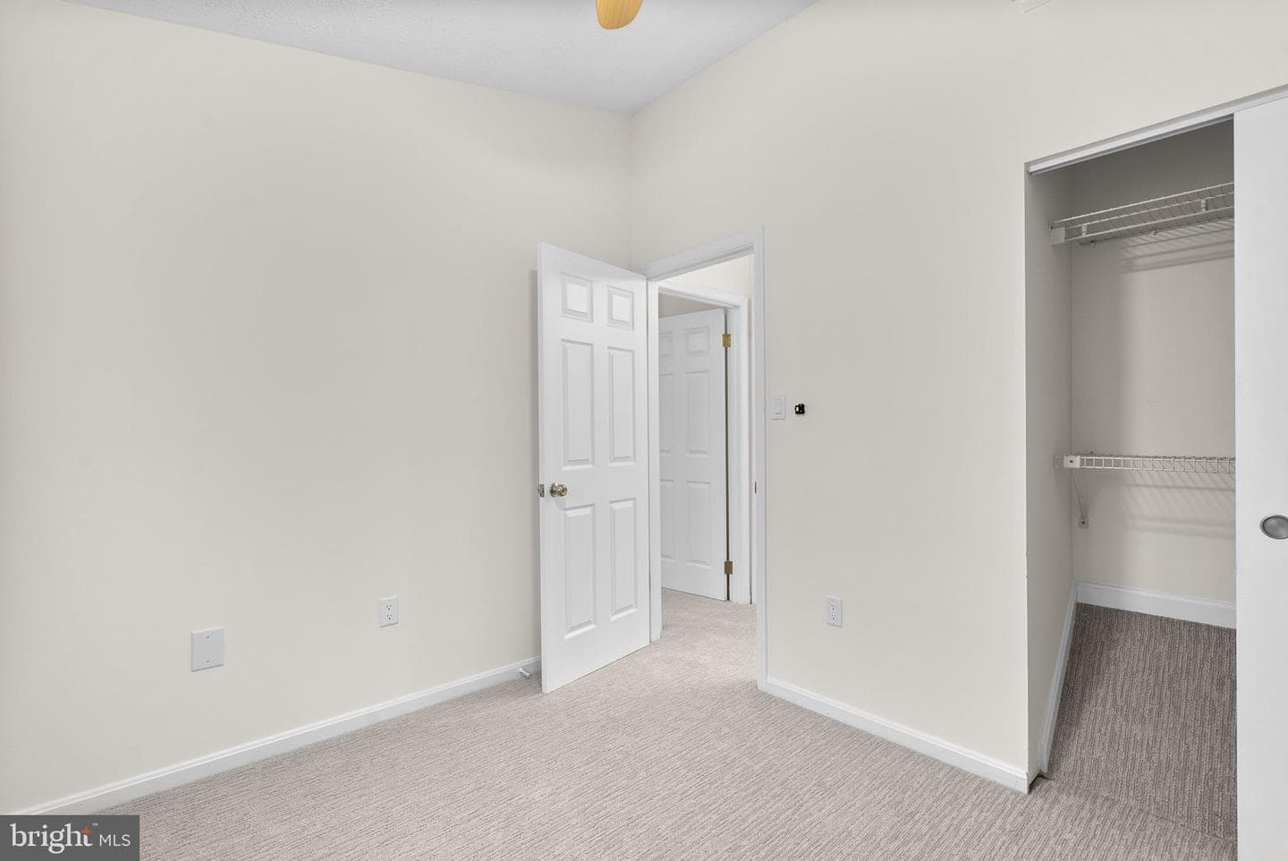 10637 Campus Way S photo 21