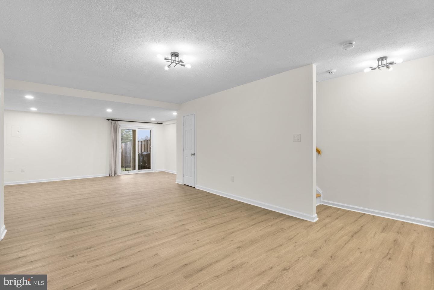 10637 Campus Way S photo 28