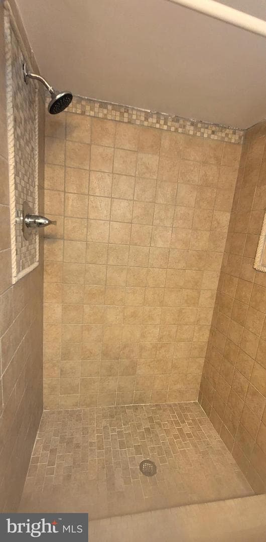 7008 Berkshire Drive photo 24