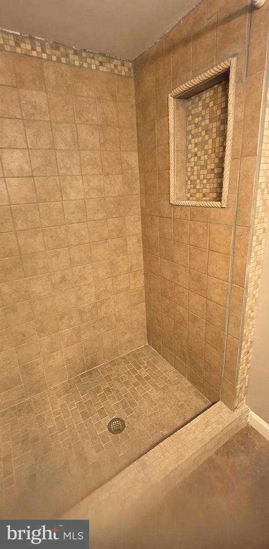 7008 Berkshire Drive photo 25