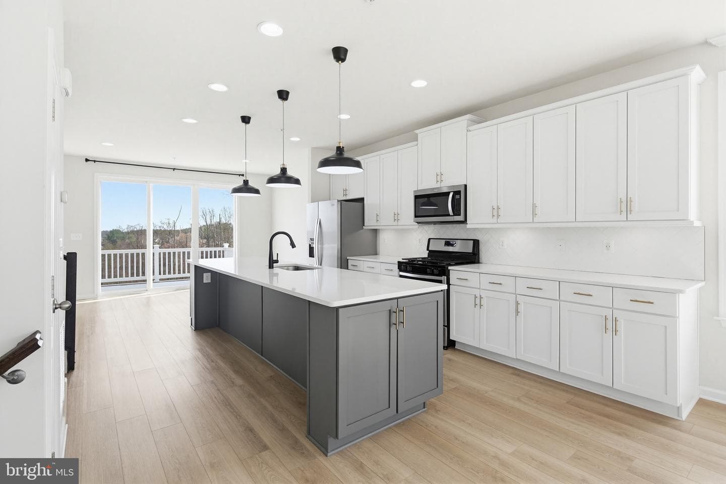 1023 High Point Trl photo 11