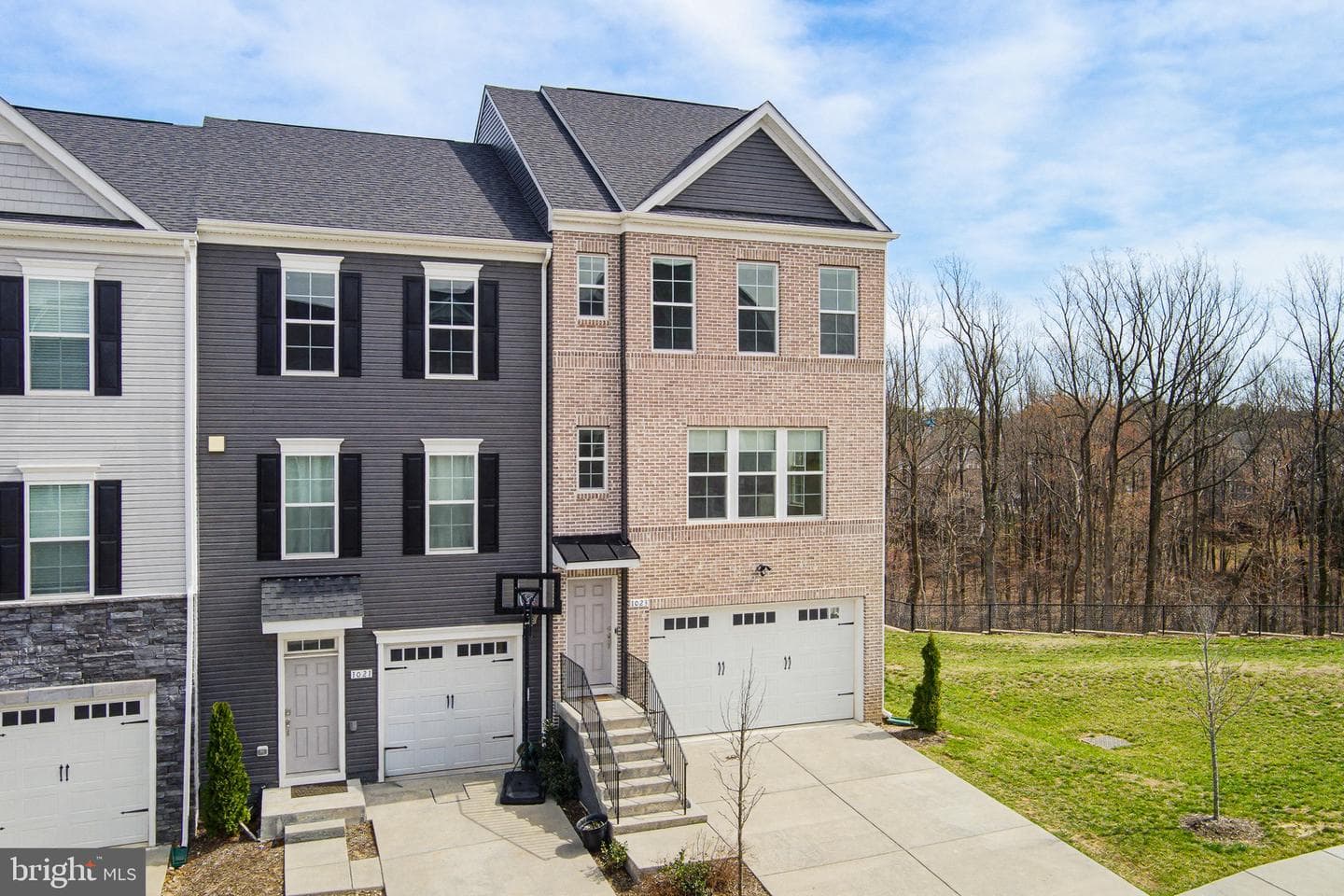 1023 High Point Trl photo 3