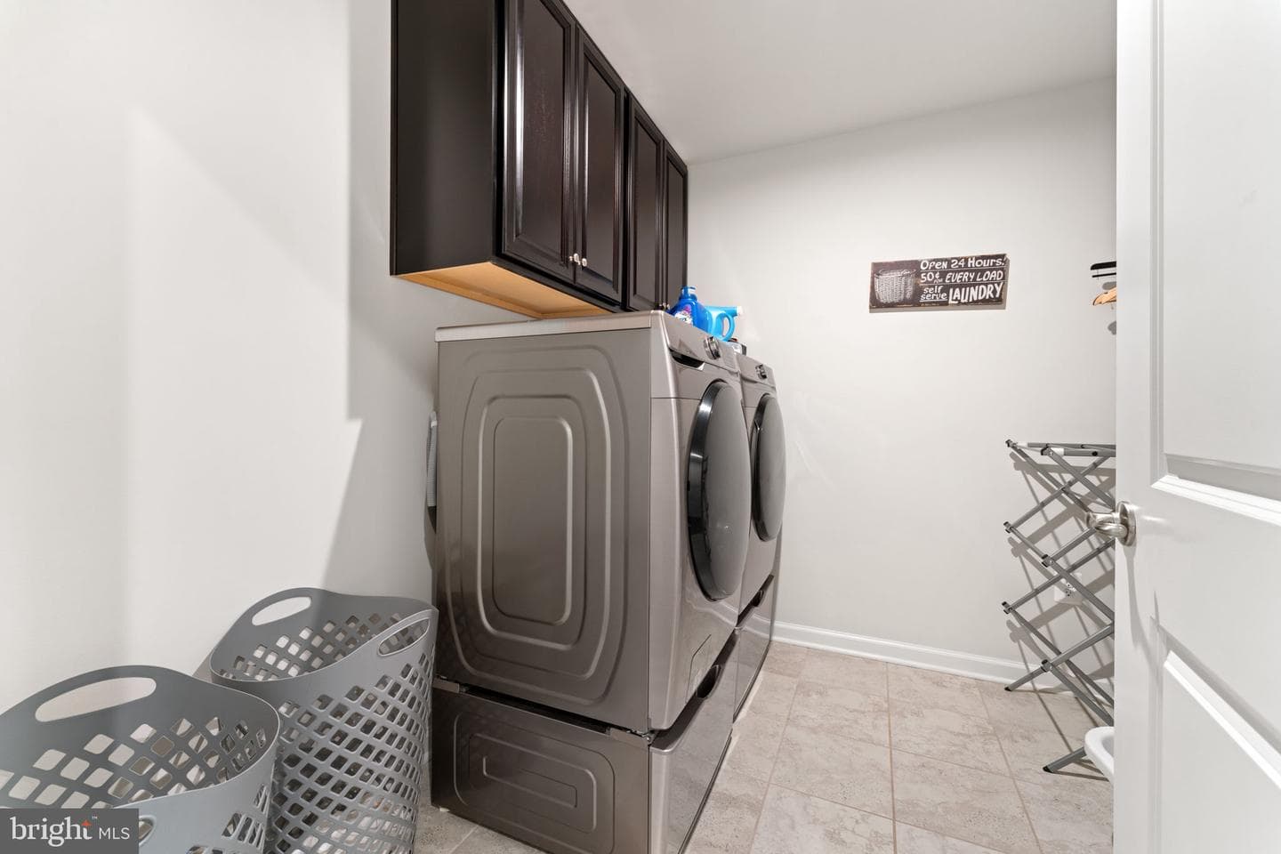 607 Rexford Way photo 30