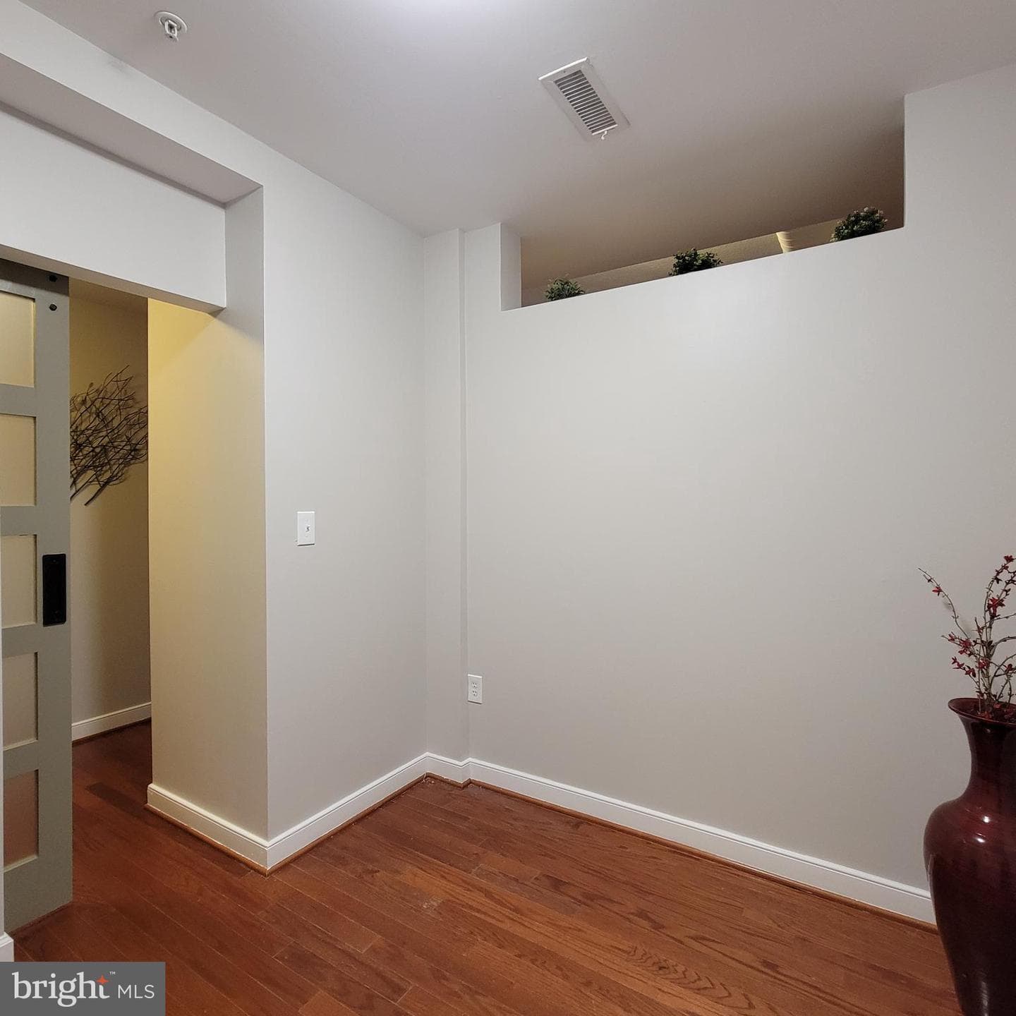155 Potomac Pssge #606 photo 14