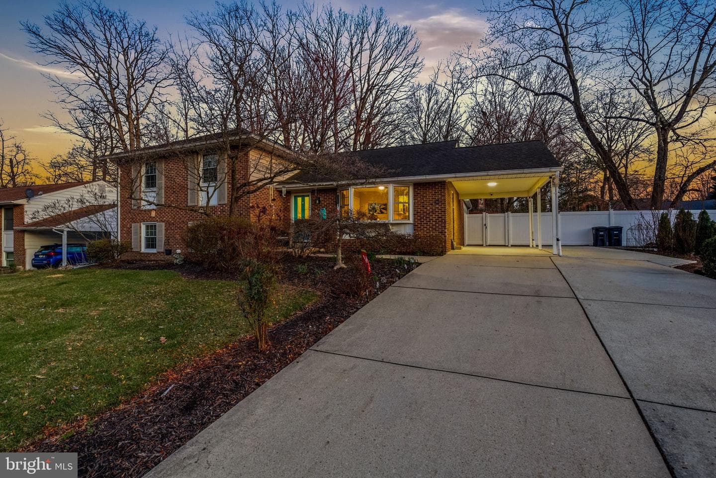 6201 Goodman Road photo 2