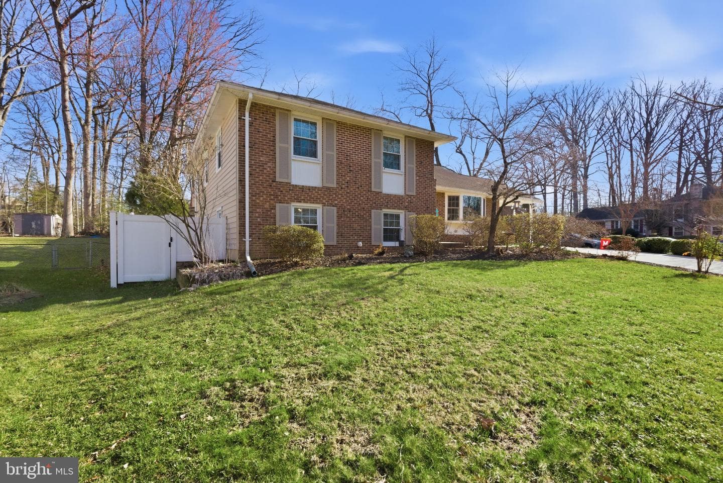 6201 Goodman Road photo 8